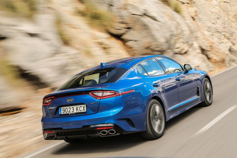  Kia Stinger GT-Line (CK) 2017 года  (WW) (фото 19 из 40)